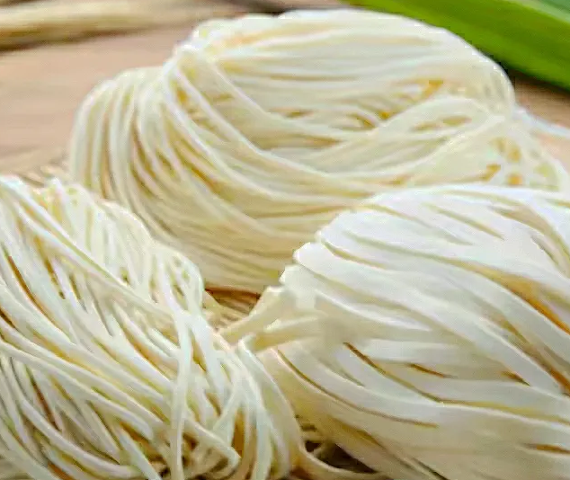 市場(chǎng)面條老板使用什么樣的面條機(jī) 市場(chǎng)面條老板使用什么樣的面條機(jī)