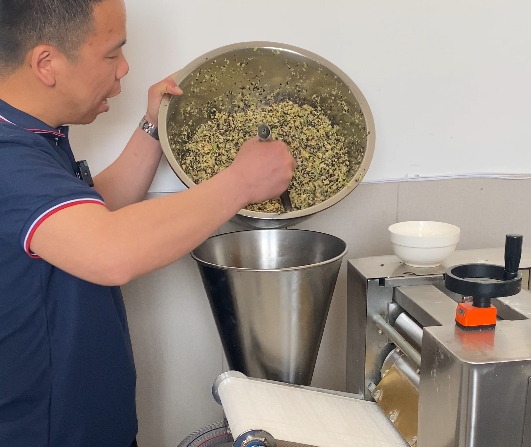 餃子機(jī)怎么包素餡 餃子機(jī)怎么包素餡