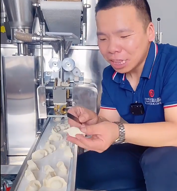 普通餃子機(jī)和數(shù)控餃子機(jī)有什么區(qū)別 普通餃子機(jī)和數(shù)控餃子機(jī)有什么區(qū)別