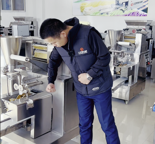 小型家用餃子機