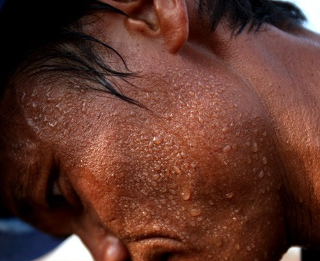 老兩口千里看機器：當(dāng)閑不住遇上智能面條機，他們算清了這筆賬